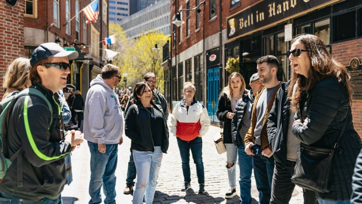 Boston Crawling | Historic Pub Crawls in Boston, MA